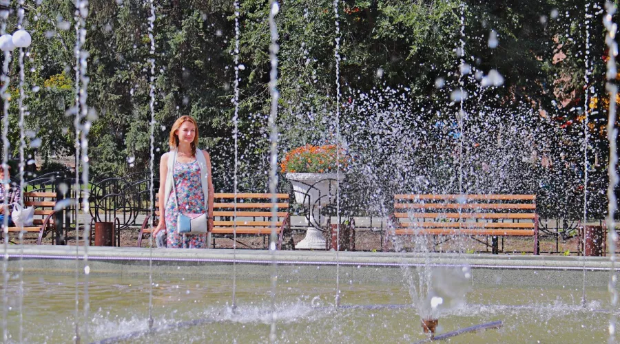 Лето, жара, фонтан ГДК