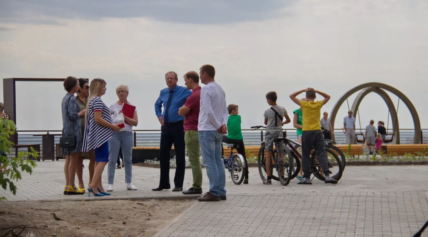 Бийский сквер в поселке Нагорный прошел приемку администрацией города