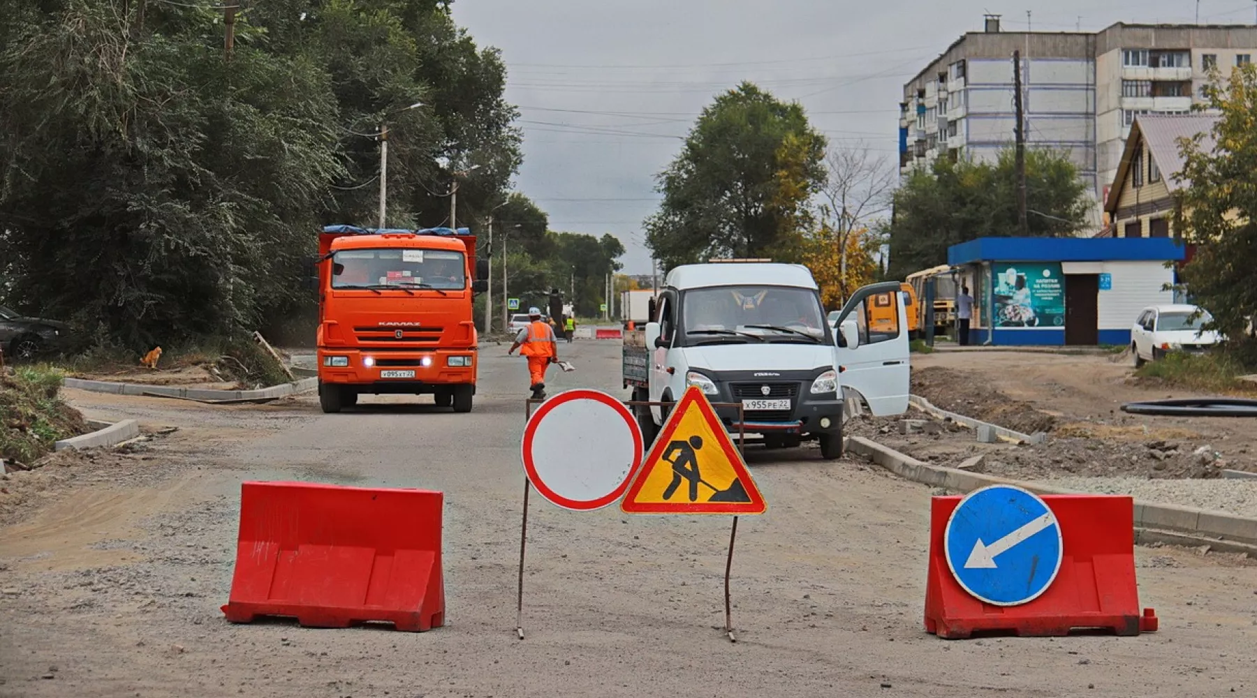 Улицу Короленко в Бийске перекроют еще на три дня 