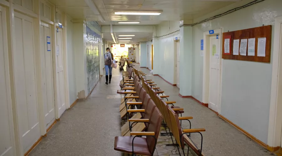 За трудоустройство в больницы Бийска выпускникам медвузов компенсируют обучение