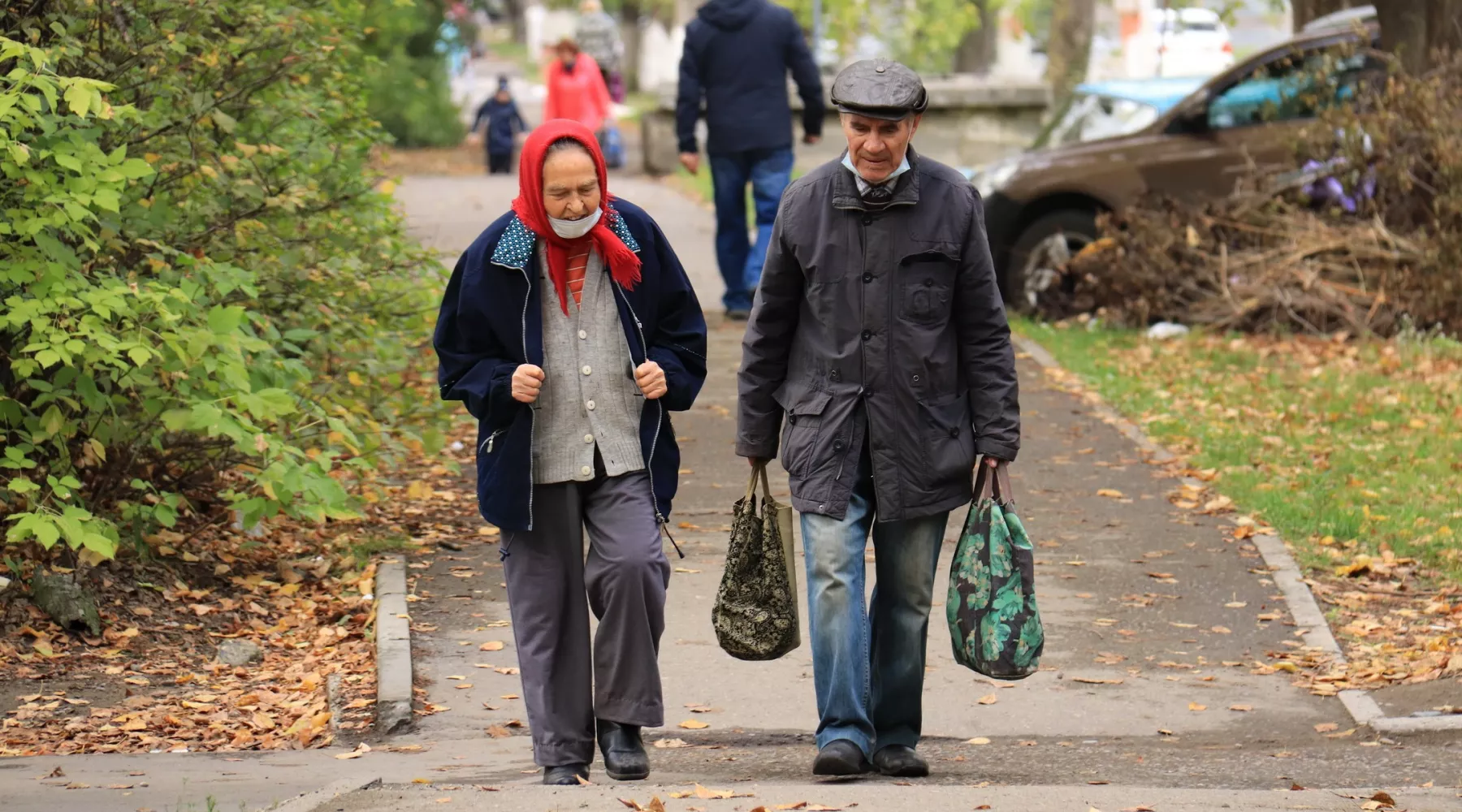 Пенсионеры, пенсия, COVID, люди, весна