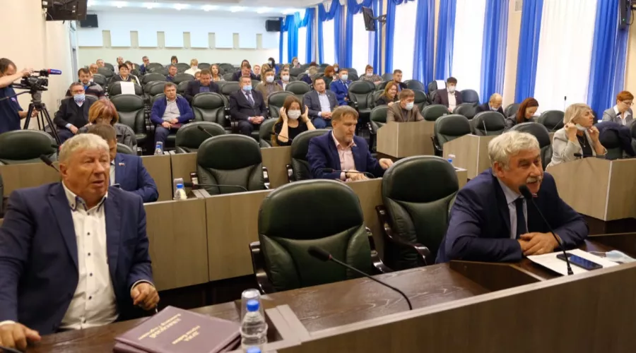 Заседание Думы Бийска проходит в поствыборный понедельник