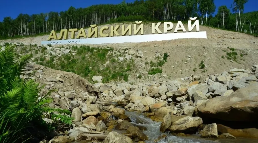 Алтайских дрифтеров сняли на видео на серпантине у Белокурихи-2 