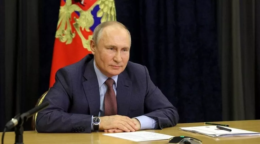 Путин заявил, что в России уровень бедности необходимо свести к минимуму
