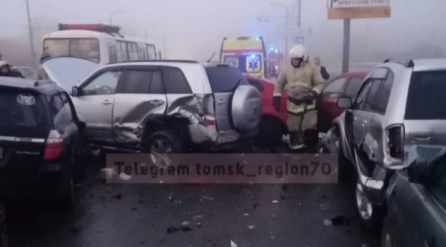 Десятки аварий и пробки: в Томске из-за гололеда случился транспортный коллапс