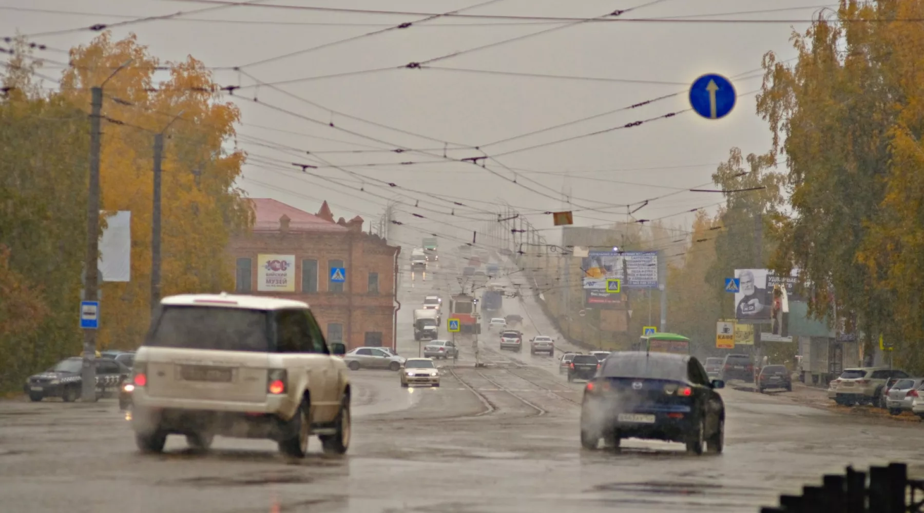 Плановые отключения: где в Бийске не будет света, горячей воды и отопления