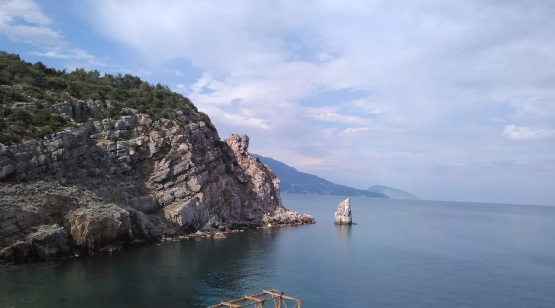 Зачем и стоит ли отдыхать в Крыму