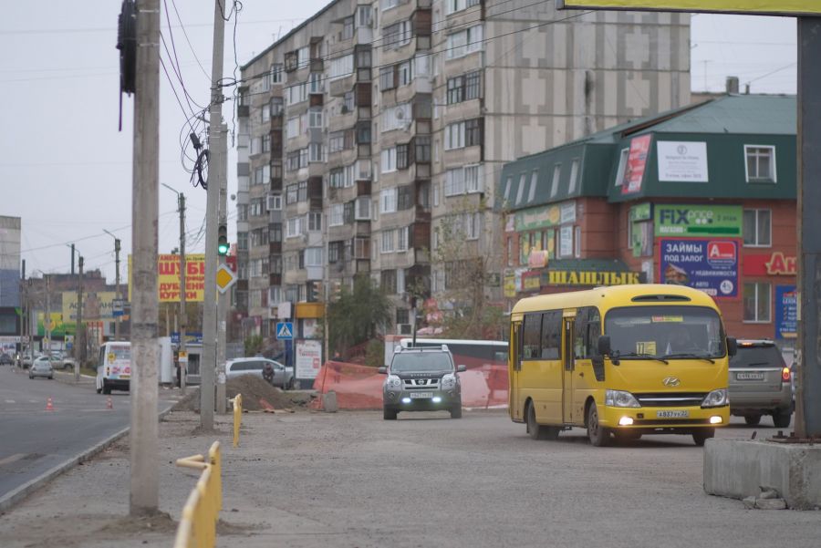 Бийские водители начали ездить по перекрестку улиц Советской и Стахановской 