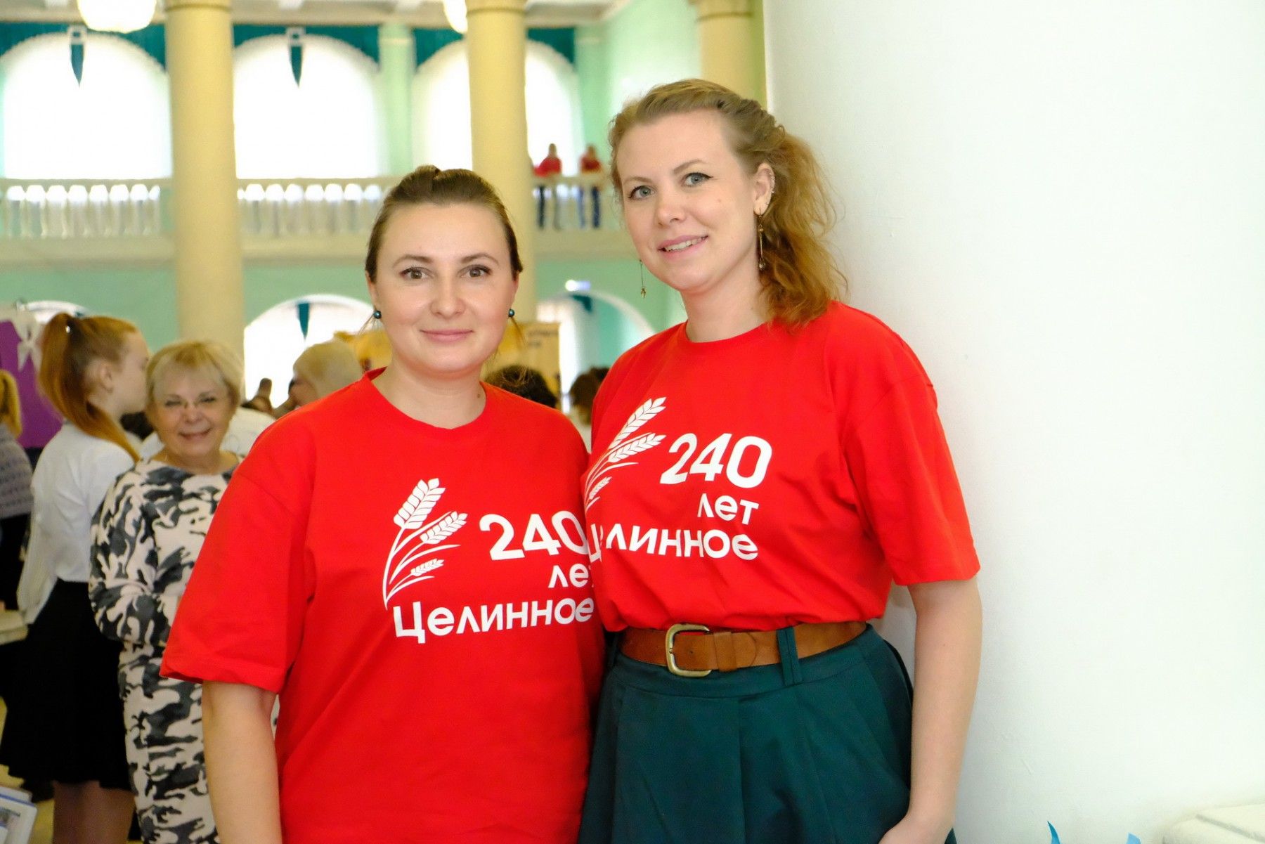 Как студенты отправляются в походы, работают с детьми и ведут мобильный репортаж