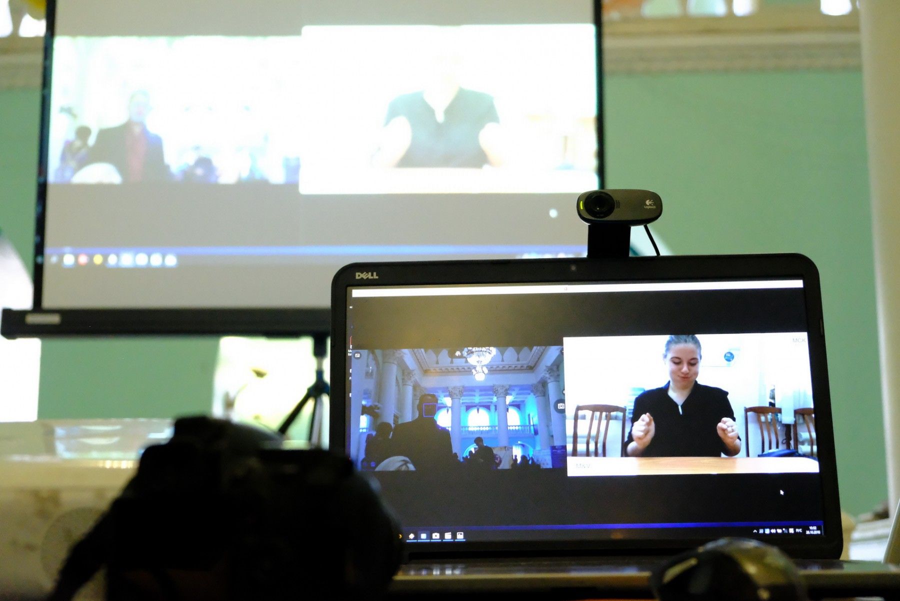 Как студенты отправляются в походы, работают с детьми и ведут мобильный репортаж