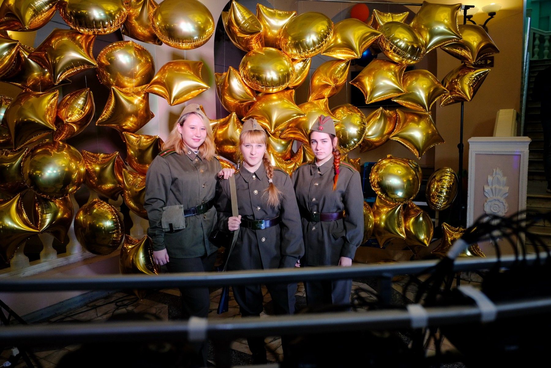 Как студенты отправляются в походы, работают с детьми и ведут мобильный репортаж