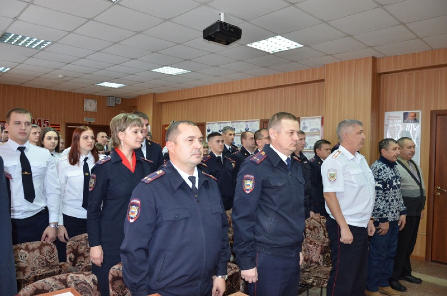 Лучших участковых уполномоченных полиции наградили в Бийске 