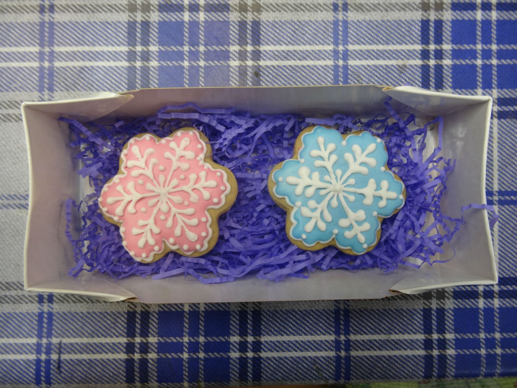 Праздник к нам приходит: учимся расписывать имбирные пряники