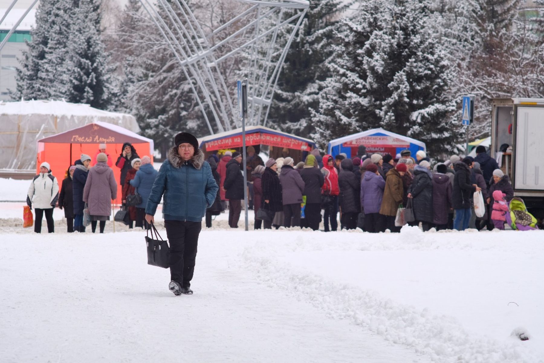 Социальная ярмарка проходит на Петровском бульваре