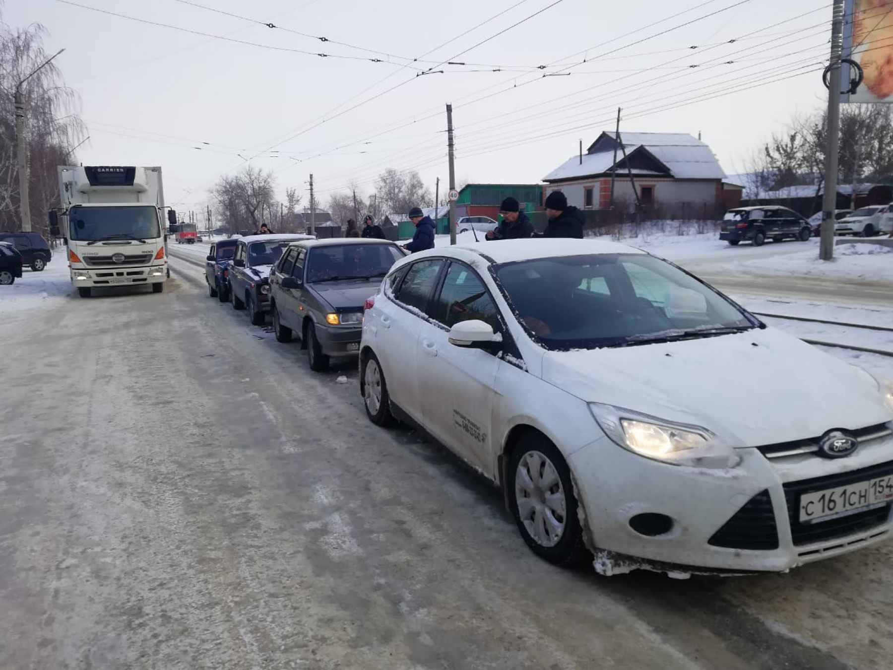 Четыре автомобиля столкнулись на улице Мерлина