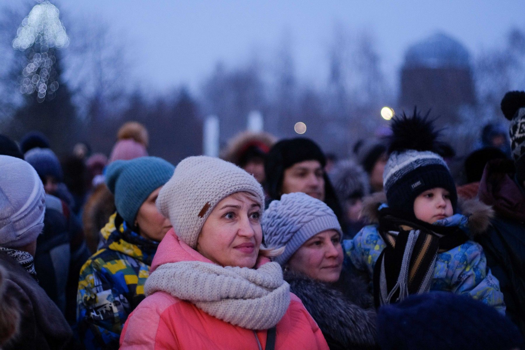 Фоторепортаж: открытие главной городской елки 