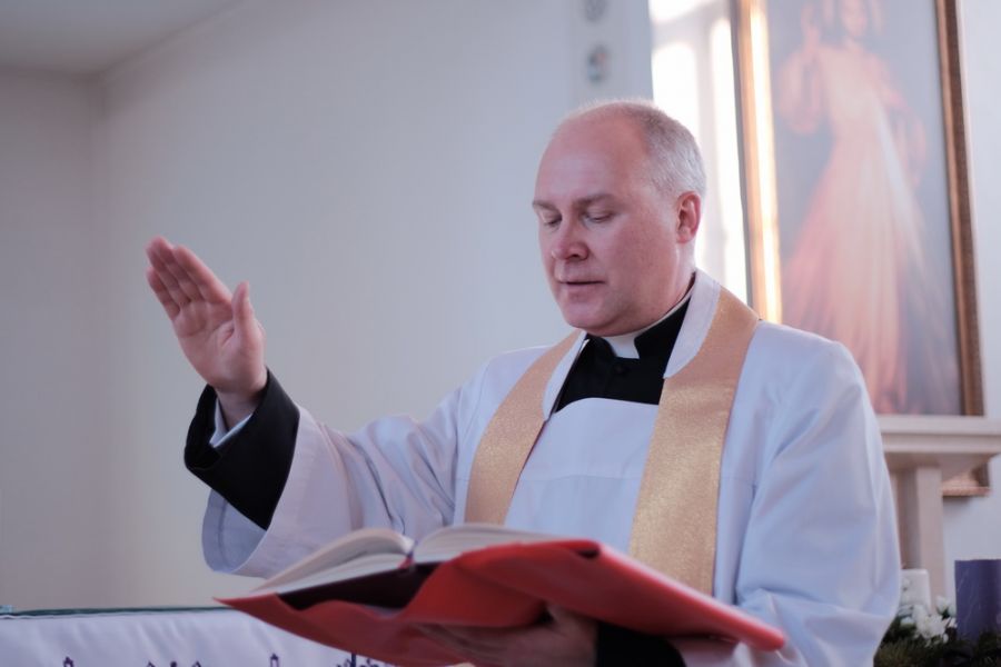 Чем живут католики: "БР" побывал в гостях в единственном костеле Бийска