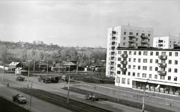 История перла. Бийск 60е. Бийск 60-е годы. Школы Бийска 60-е годы. Заинск начало 70х годов.