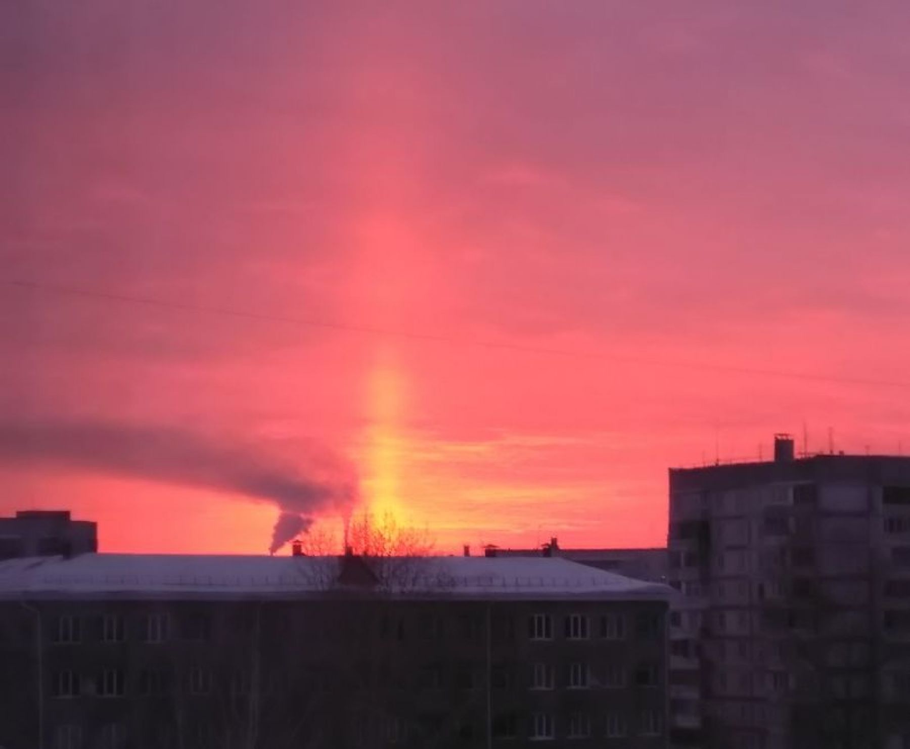 Пленительное небо: бийчане восхищаются необычным закатом 