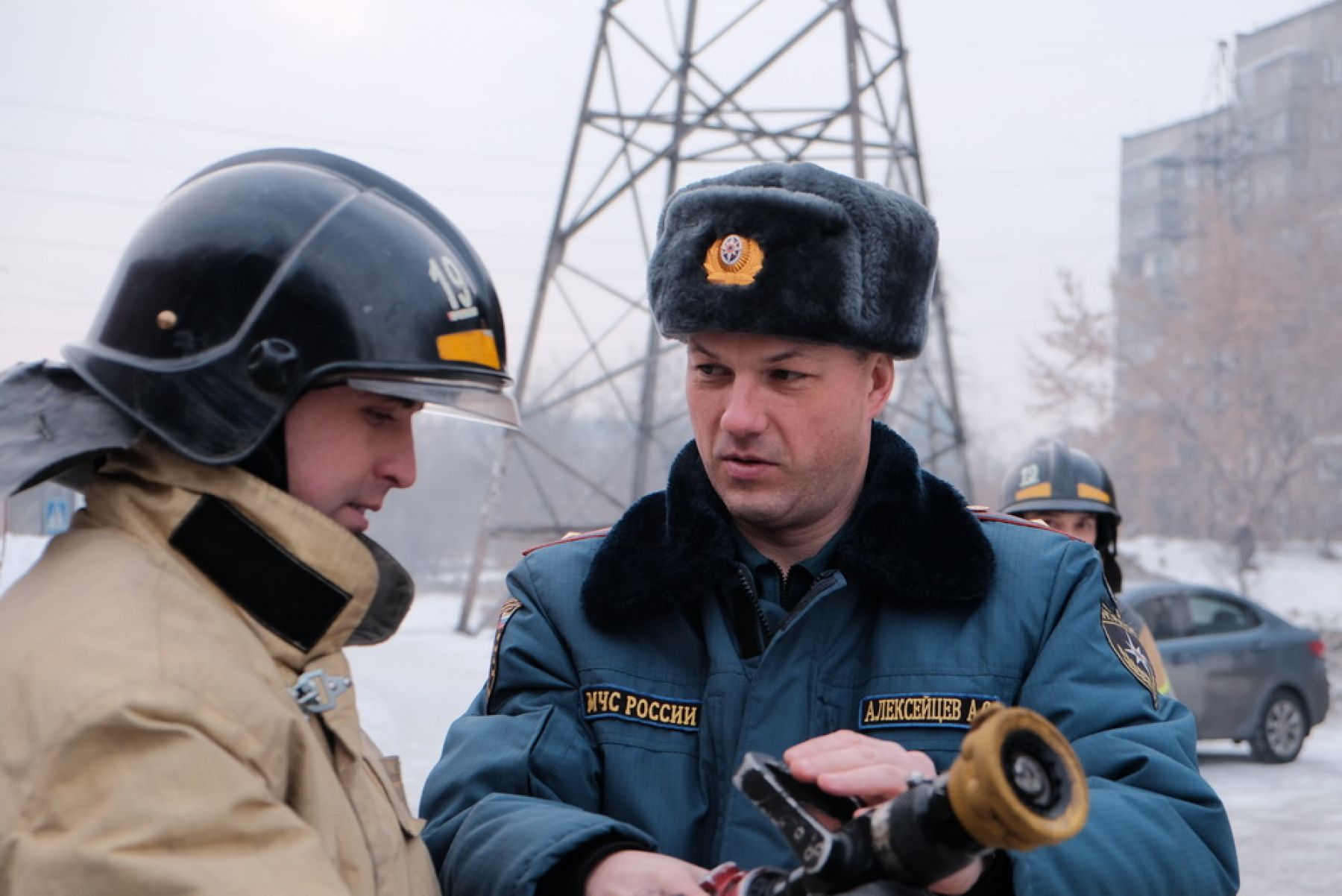 Огнеборцы и спасатели по праву отмечают День защитника Отечества