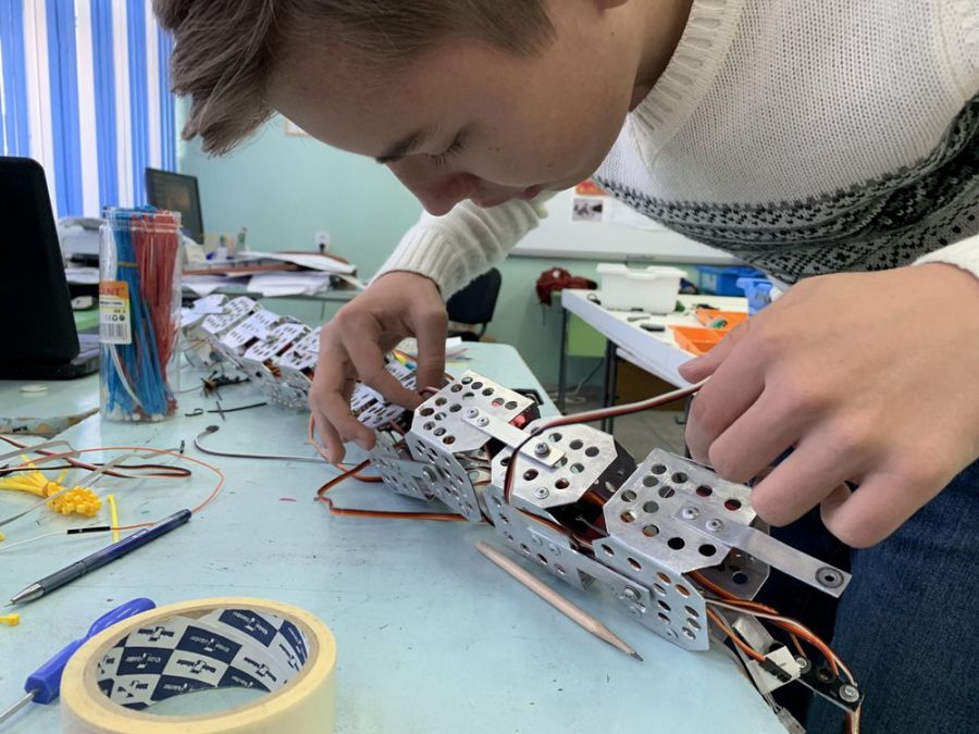 Бийские школьники разрабатывают прототипы космических систем