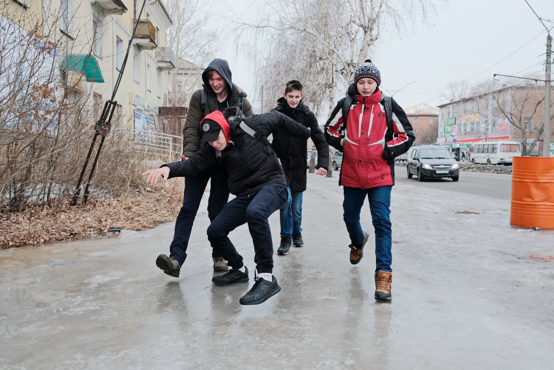 В период гололеда число обратившихся в травмпункт возрастает.