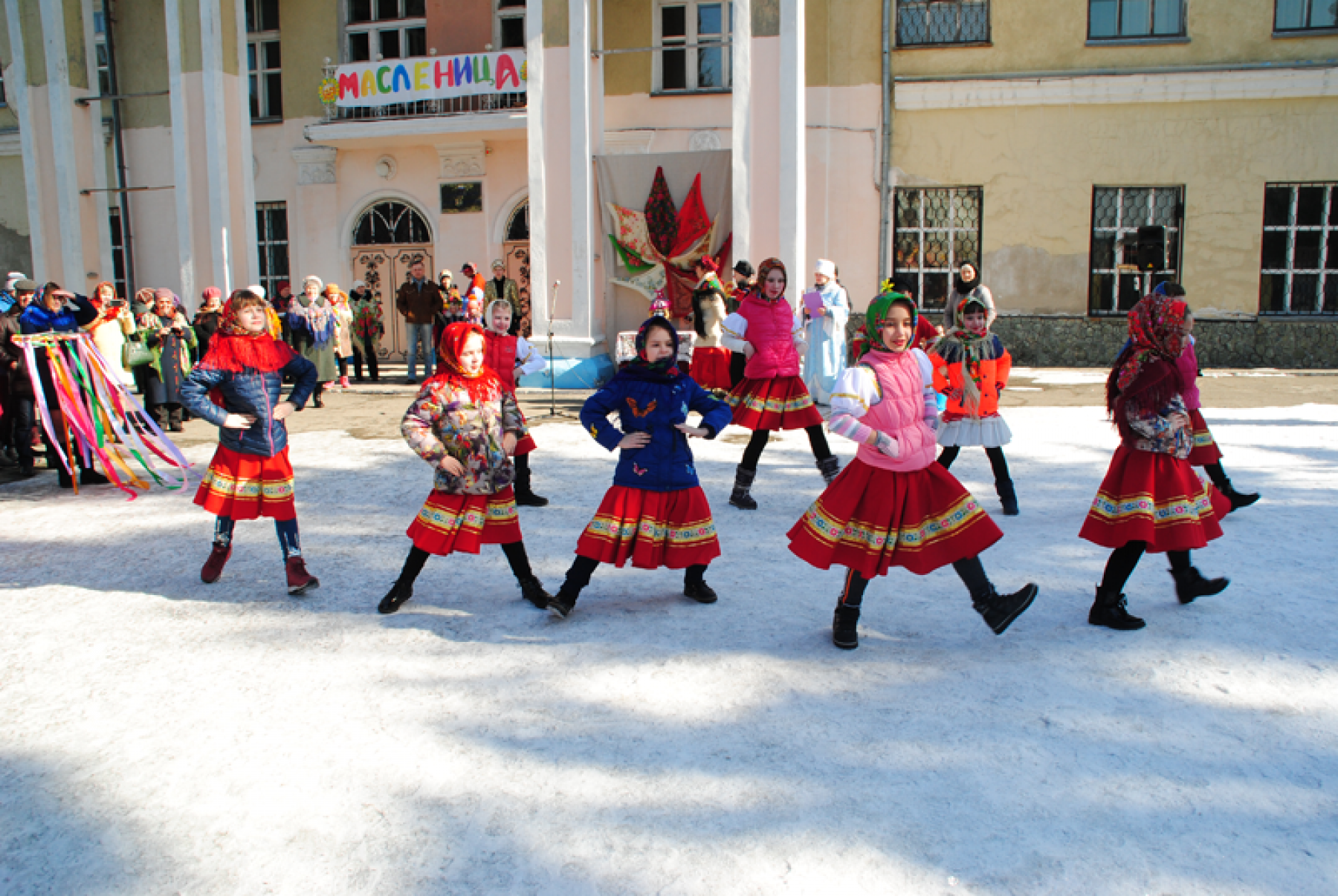 Как проводили зиму на Льнокомбинате 