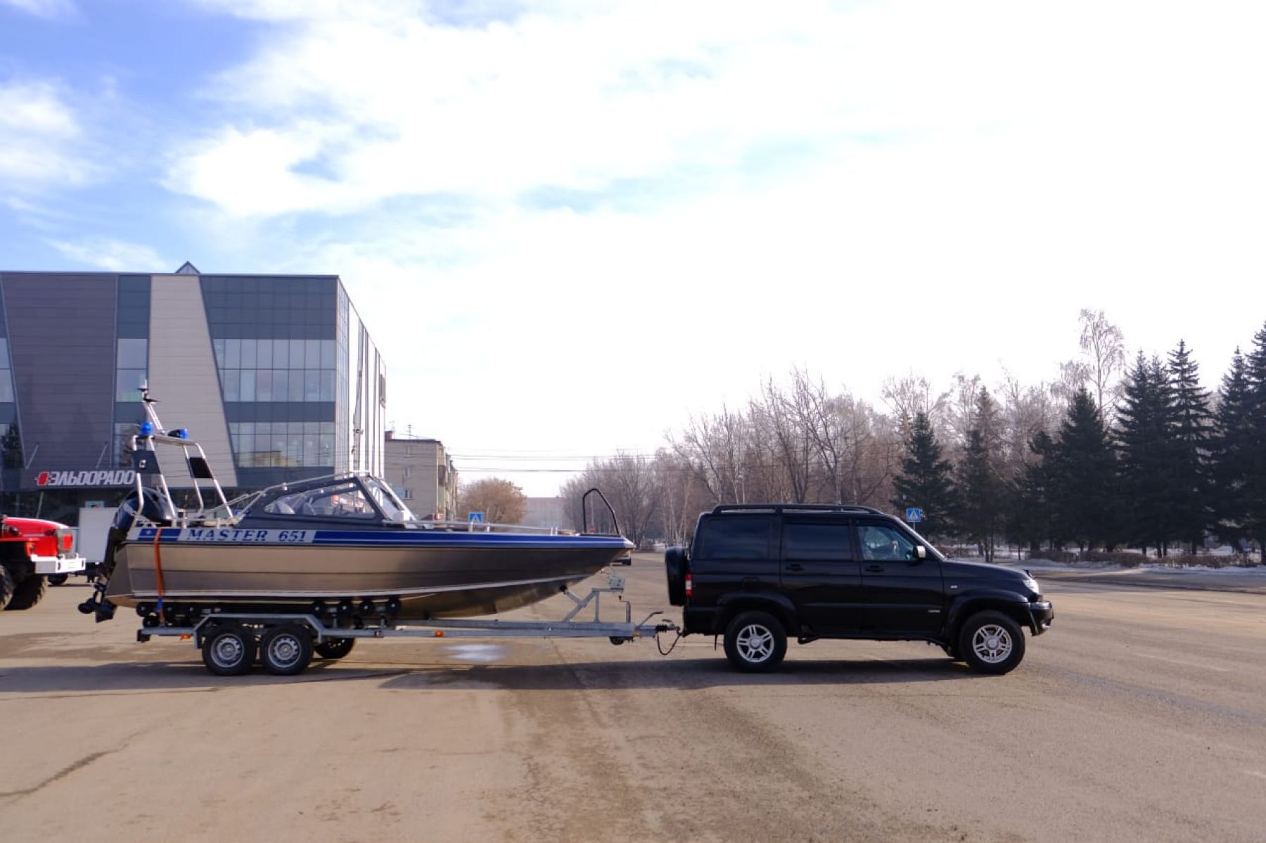 Катера, пирожки и раскладушки: в Бийске готовятся к паводку