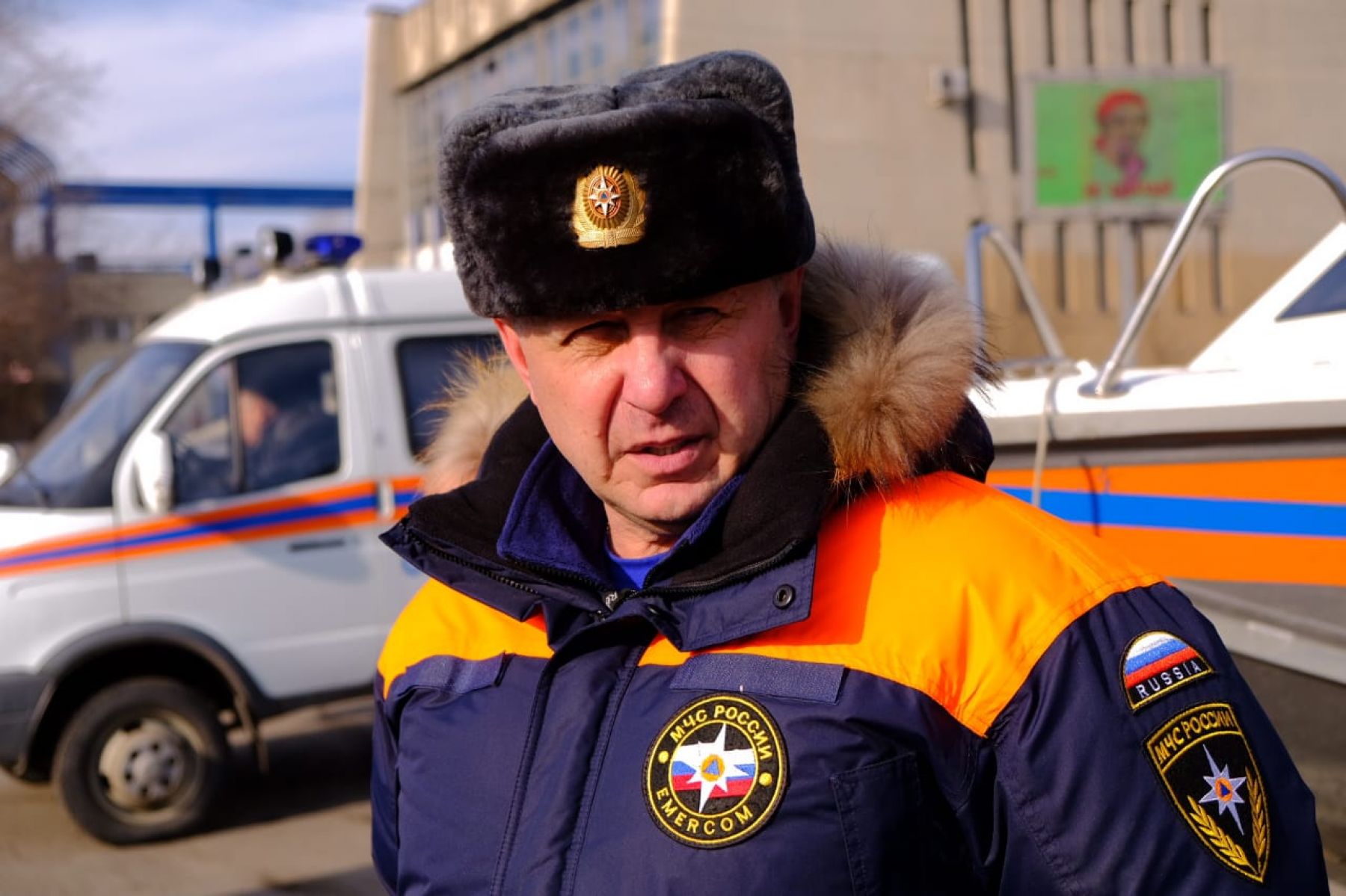 Катера, пирожки и раскладушки: в Бийске готовятся к паводку