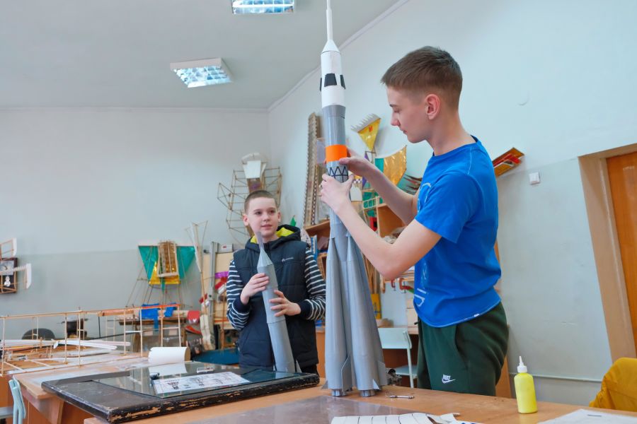 К старту готовы: как юные ракетомоделисты готовятся к соревнованиям