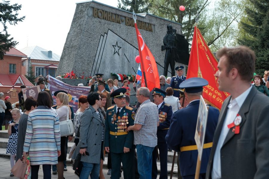 Торжественный парад Победы в Бийске завершился