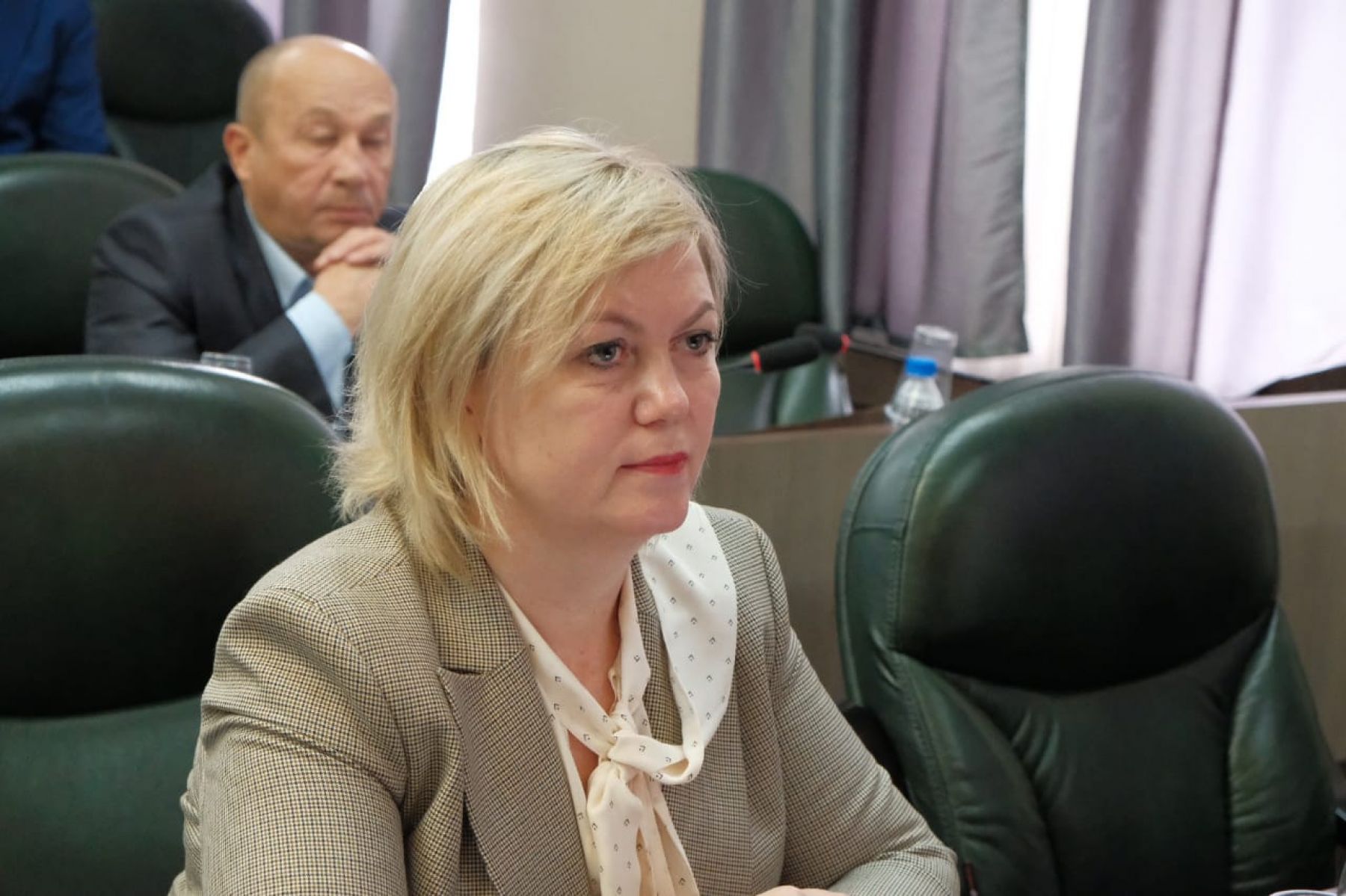 Новым депутатам Думы Бийска вручили удостоверения 