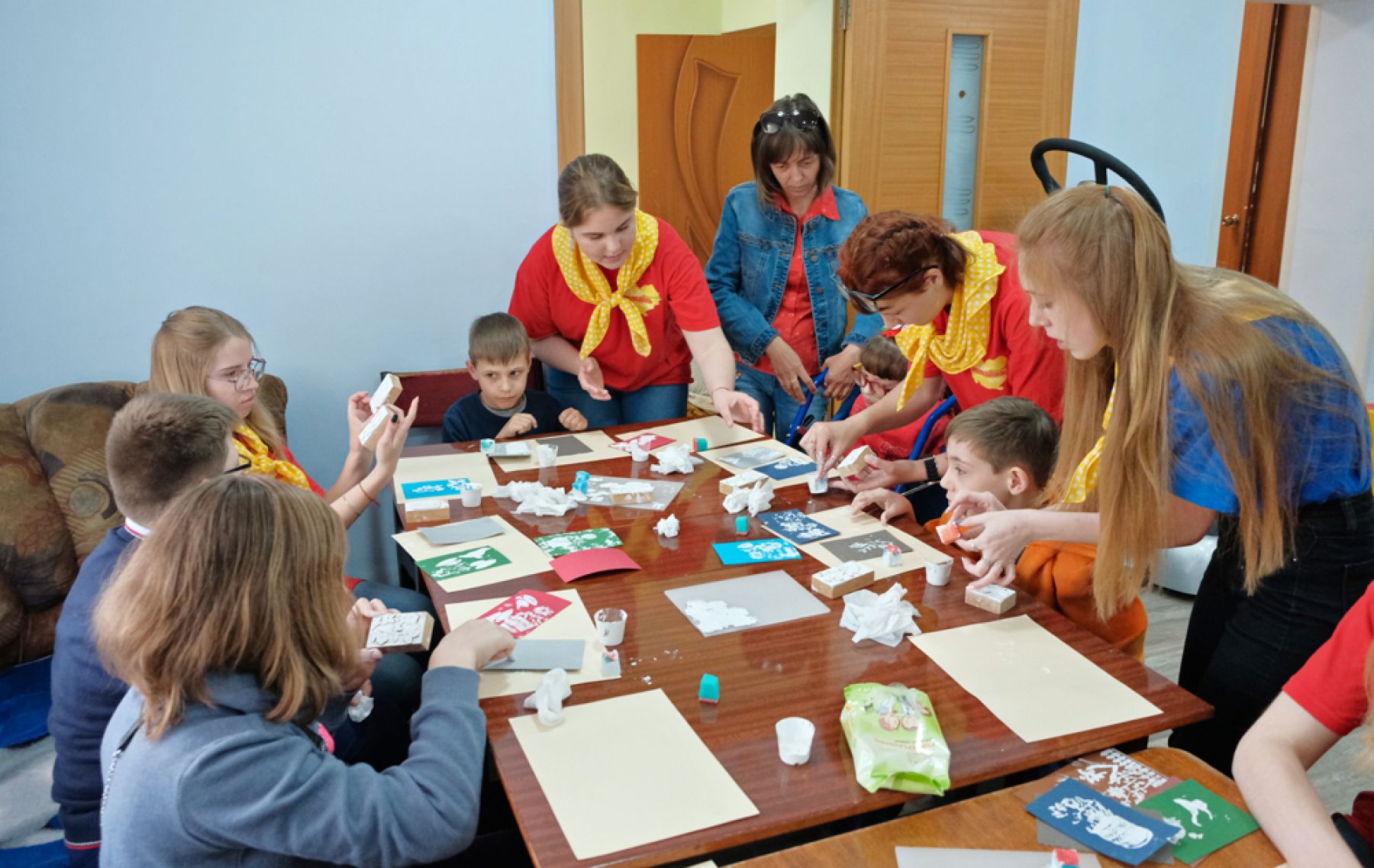 Депутат АКЗС Андрей Абрамов посетил центр «Дети-Ангелы»