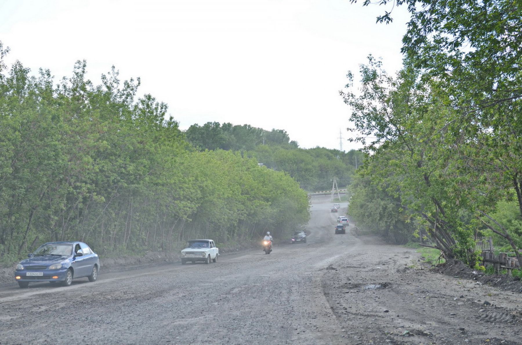 В объезд по «убитой» дороге отправляются водители после закрытия тоннеля