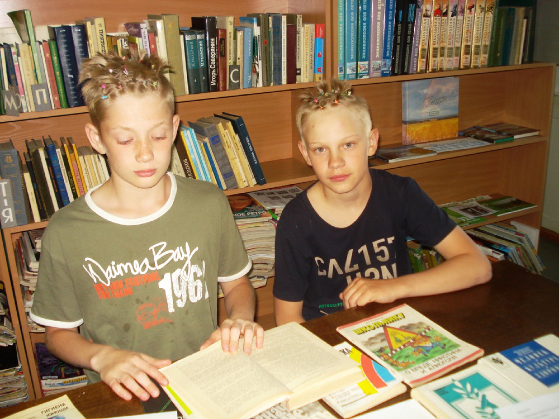 Капельки волшебства на детском празднике познают бийские кадеты в лагере