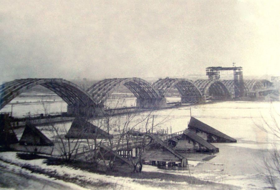 Гигант над Бией: история строительства коммунального моста в Бийске 