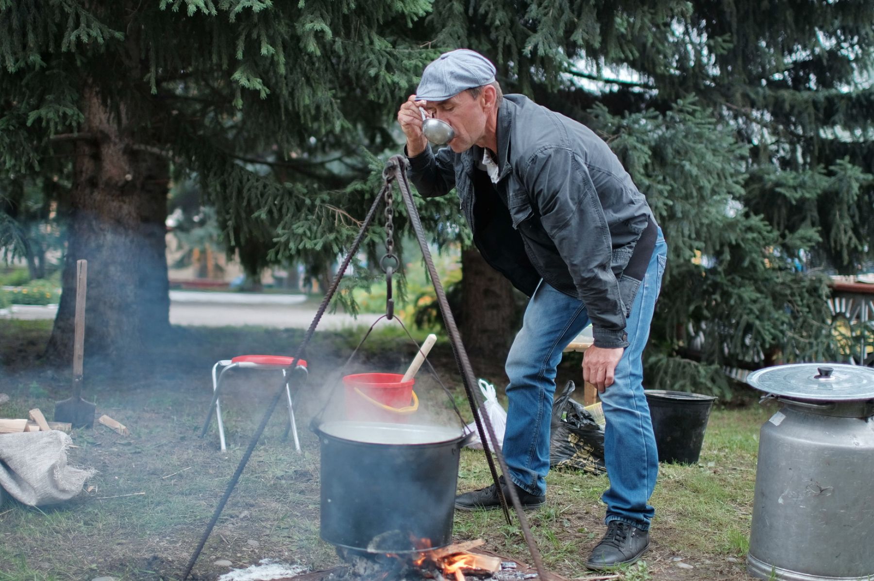 Зачем люди едут в Сростки