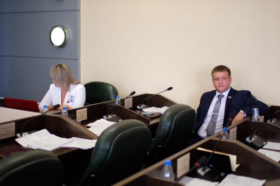 Обед по расписанию: юристы администрации признали решения Думы неправомочными