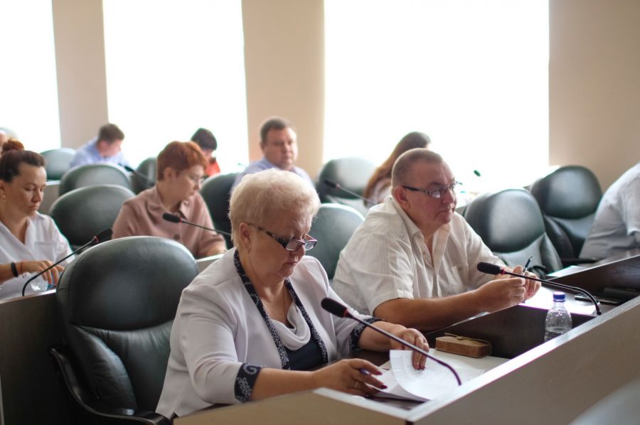 Депутаты исключили своих коллег и думают о смене председателя Думы Бийска