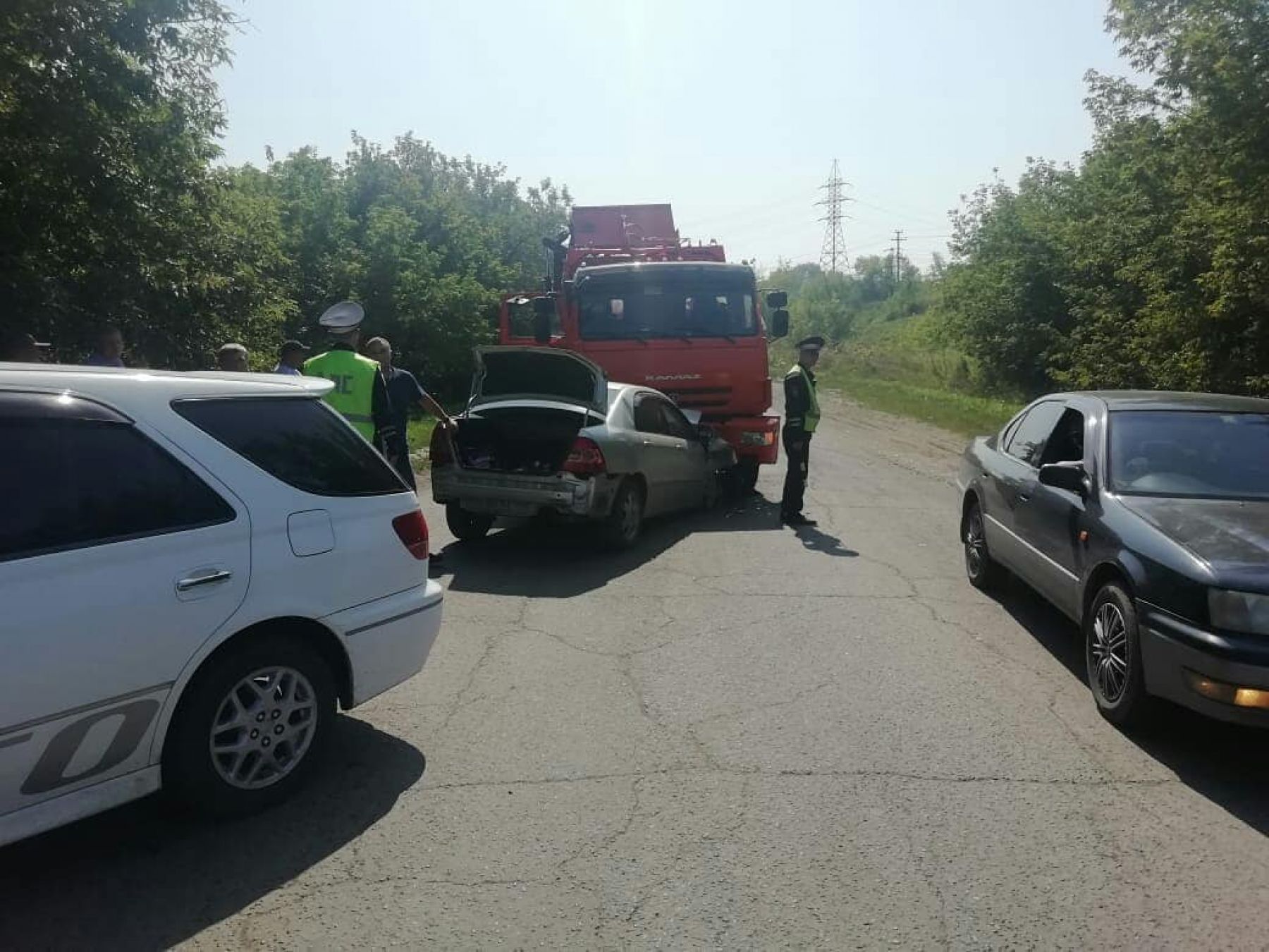 День тяжелый: жесткое ДТП произошло на улице Угольной в Бийске