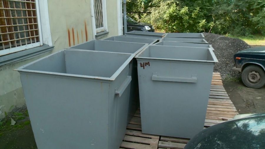 Полностью укомплектованные мусорные площадки в Бийске - по пальцам пересчитать