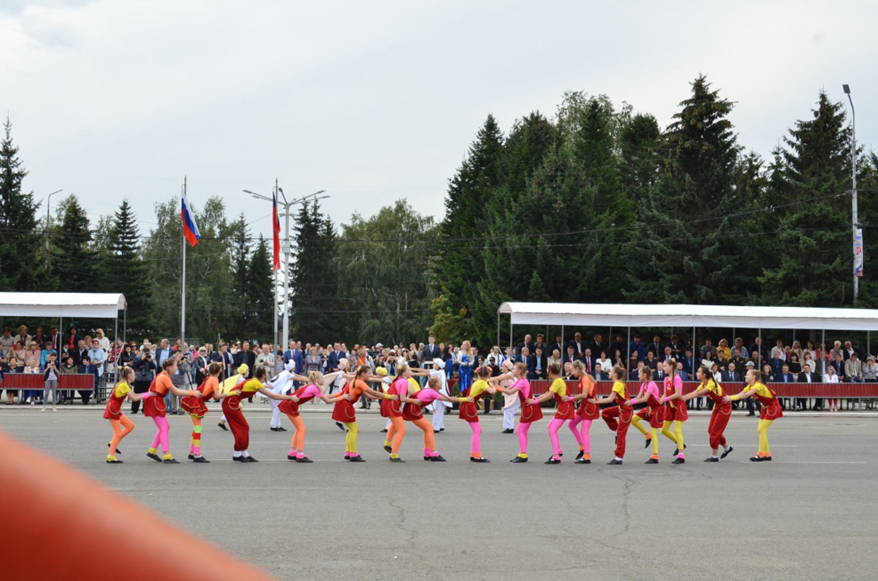 Места неповышенной комфортности: почему мало кто увидел парад на День города