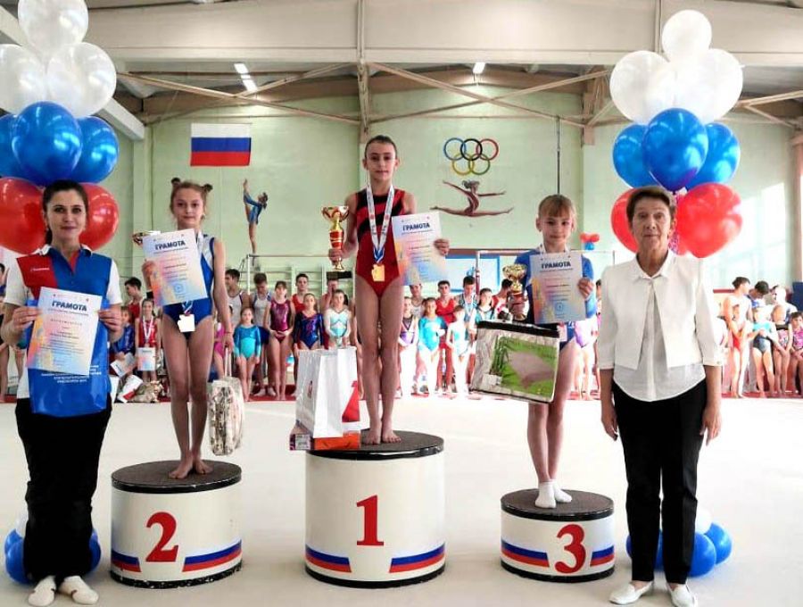 Бийские гимнасты достойно выступили на Всероссийских соревнованиях