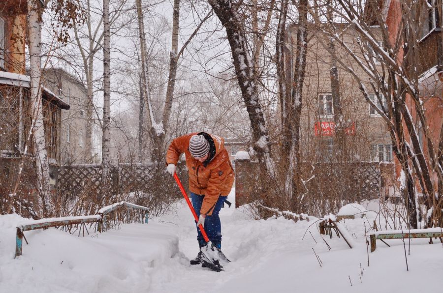 Дороги чистят - толку нет: как обстоит дело с уборкой снега в Бийске