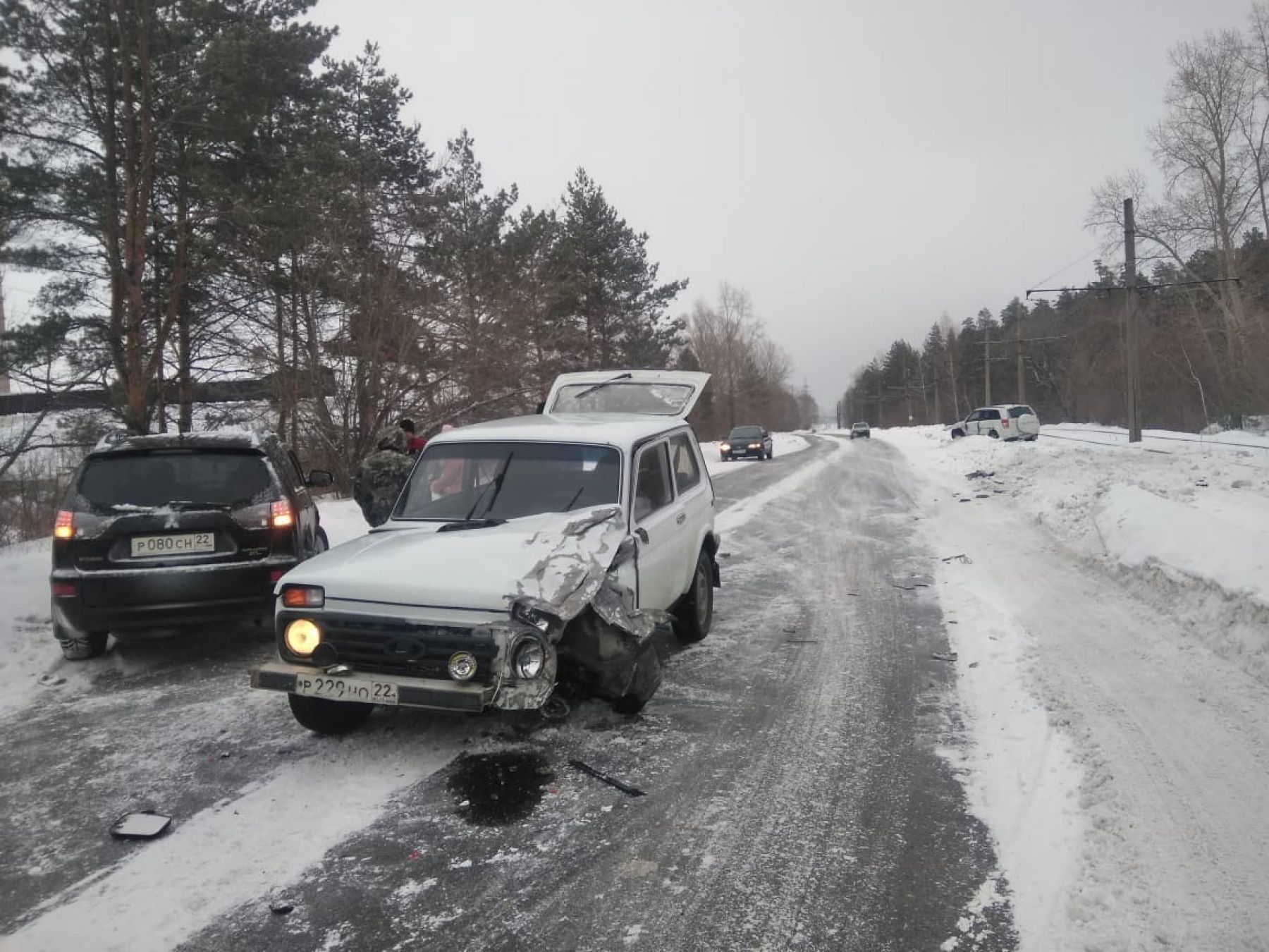 Метели и гололед спровоцировали сразу несколько аварий в окрестностях Бийска