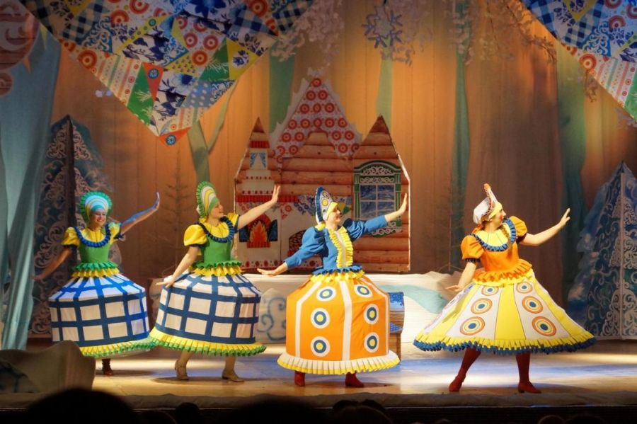 Традиционное новогоднее представление организовала в Бийске «Единая Россия»