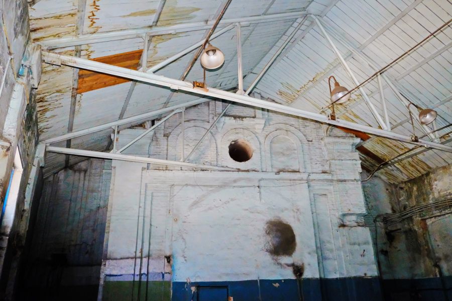Штрафы, имидж, демонтаж: как бийский завод обязали восстановить храм 