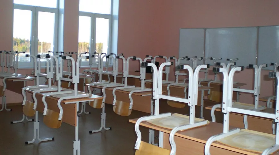 Первые учебные заведения Бийска переходят на дистанционное обучение