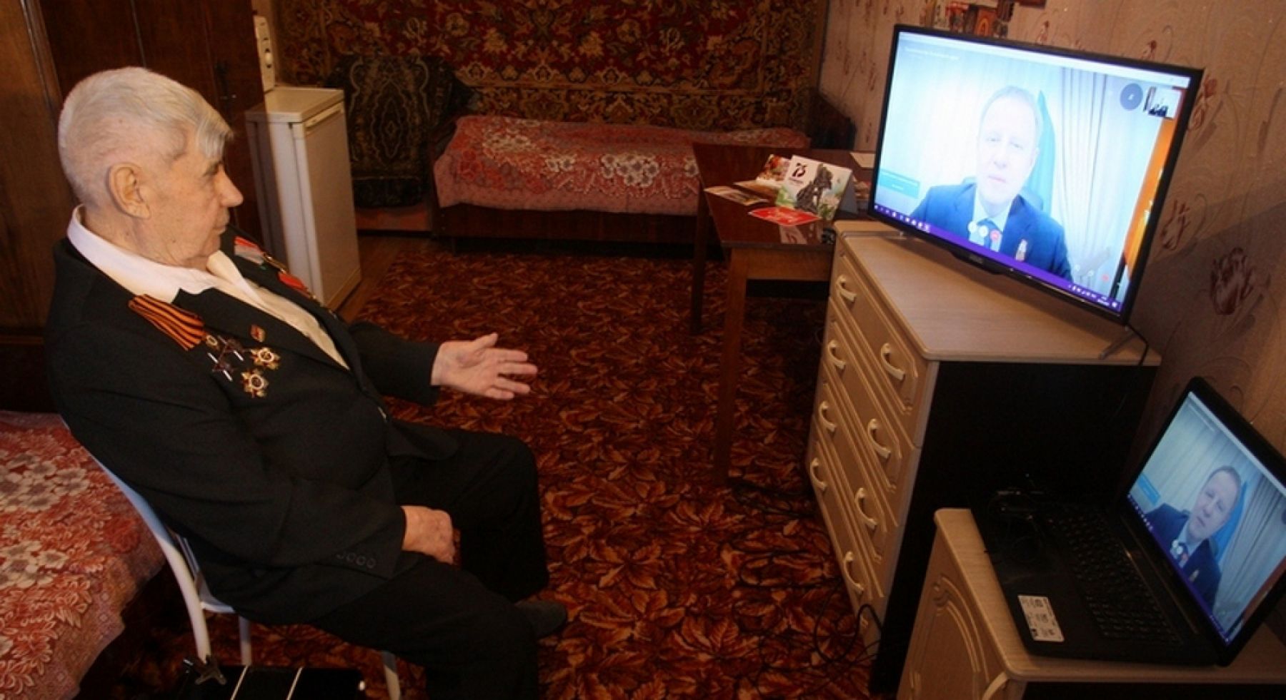 Виктор Томенко по видеосвязи поздравил ветерана Николая Вилкова с Днем Победы