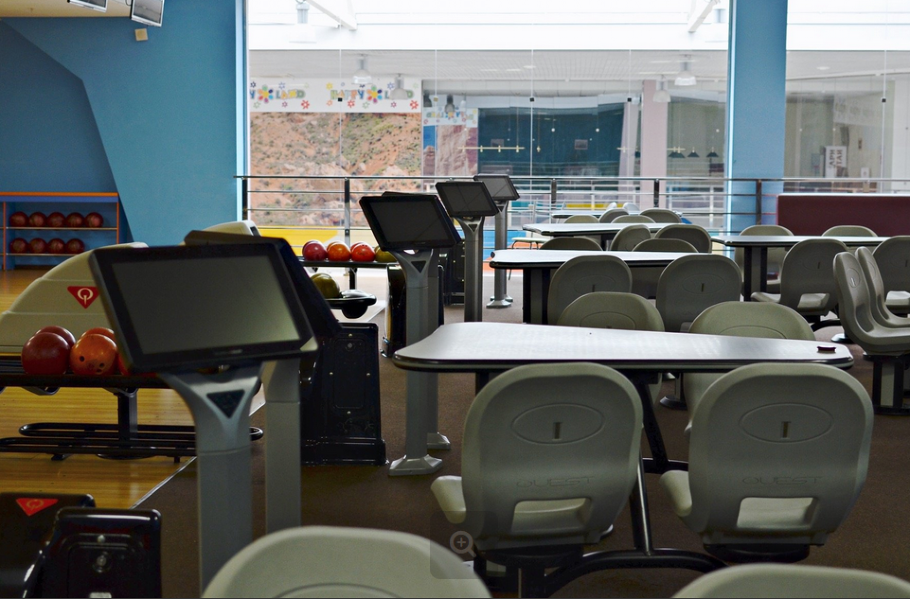 Половина здания в простое: как сфера развлечений переживает период ограничений